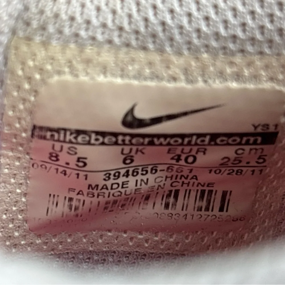 Nike Women's Bright Pink Low-Top Sneakers